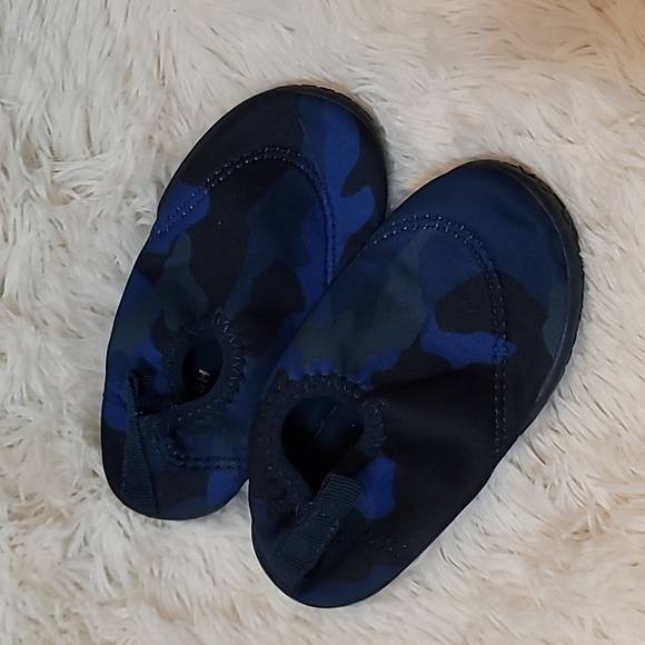 Shoes, Water Shoes, size Small , Toddler, Boys - Picture 2 of 4